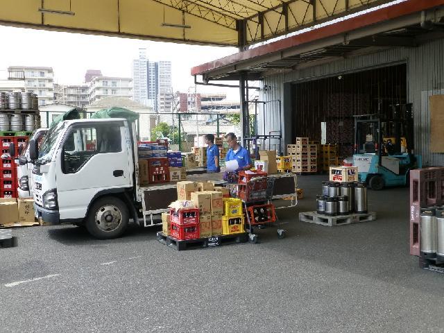 ◇【3t酒類配送ドライバー/埼玉県川口市】土日祝休み/残業少な目♪普通車免許で応募（AT限定）可！入社祝い金50,000円支給！◇