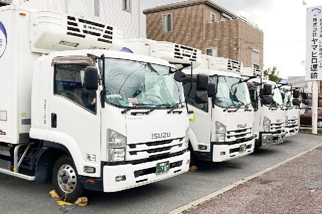 【神奈川県愛川町／4tドライバー】 ◆完全週休2日で月29.5万円～！◆しっかり稼げる週休2日制なら月34万円～！