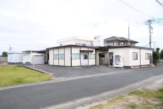【浜松市/2tドライバー】深夜配送委託/往復１時間＋前後作業で約２時間/日当3,500円以上/すきま時間に！