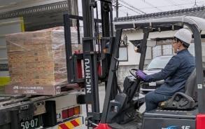 【大型配送ドライバー】手当充実で安定の収入◎地域密着で安定勤務！無料で利用可能な温泉完備の職場です！（由布市）