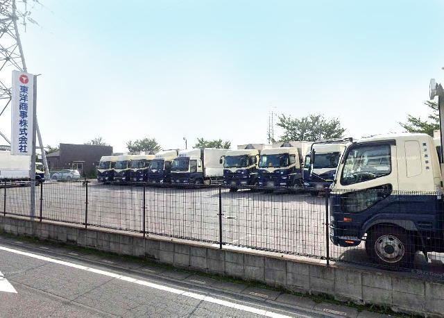 【新座市/大型トラックドライバー】各種手当充実！/フォーク荷扱いメイン！