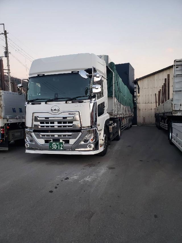 原木輸送のトレーラー運転手として新たな挑戦を！