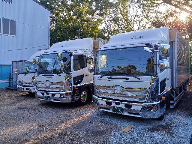 トラックドライバー　週休二日制、ほぼ同じルートでゆとりのある運送業務