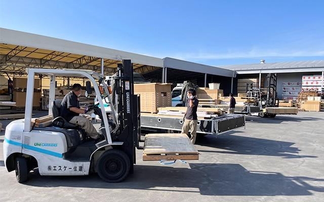 土日祝休み！残業ほぼなし♪/準中型AT限定可（横浜/2tドライバー/住宅資材配送）