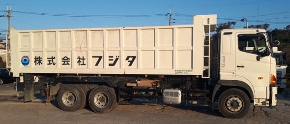 【堺市南区/リサイクル廃材の運搬10tドライバー】正社員/日勤のみ！手積手降し無し！16時半退社でプライベート充実◎固定ルートで安心♪