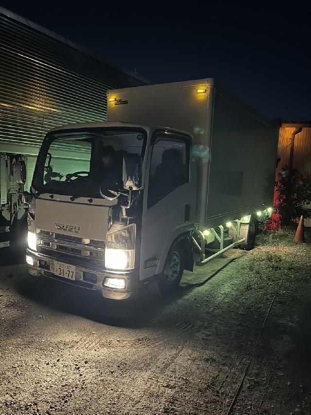 【相模原市/準中型ドライバー/3ｔロング車（ＭＴ車）】日給10,000円/土日祝休み