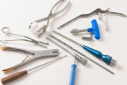 【検査スタッフ（未経験歓迎）】業績好調の医療機器メーカー_年間休日120日以上/日勤のみ