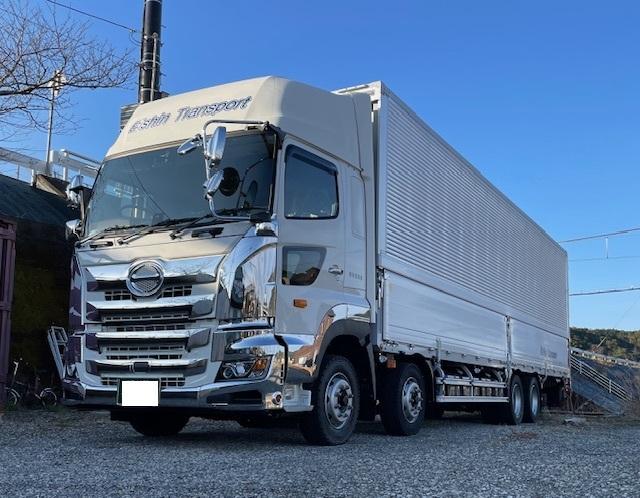 【和歌山県西牟婁郡上富田町/大型ドライバー】長距離・中距離混合輸送! 関西圏で平均月収24.2万~40万円!