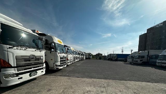 ４トン定期便　ウイング車　稼ぎたい方必見！４２万円以上