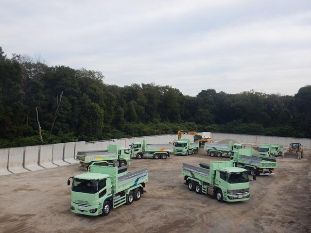 三芳町/大型トラックドライバー/月給32.6万〜42.4万円！大型未経験歓迎/手厚い無事故手当あり/賞与・昇給随時/食事補助あり