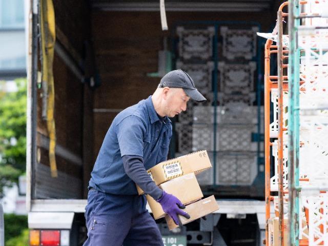 江戸川区/2ｔドライバー/月40万円以上可