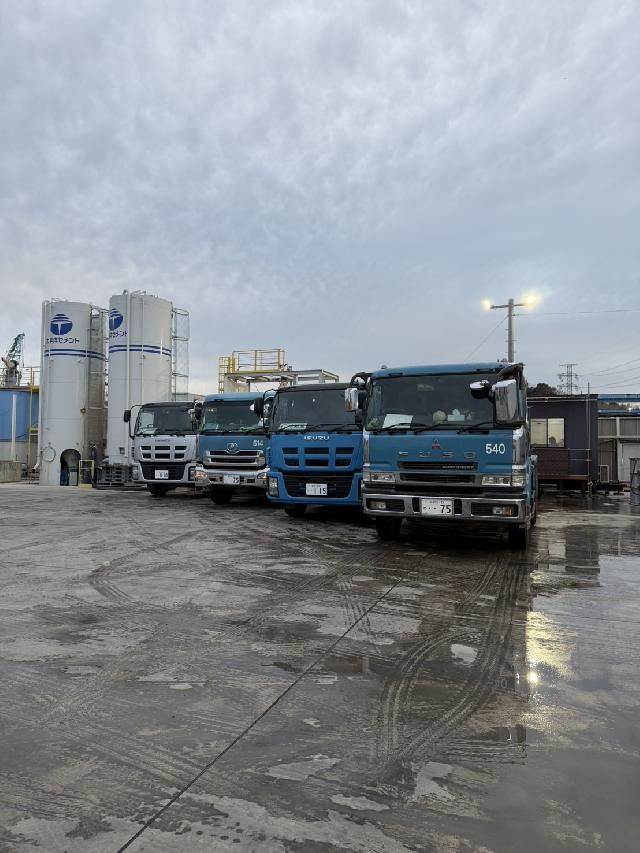 【松戸市・市川市/大型ドライバー】最低保証月33万円以上