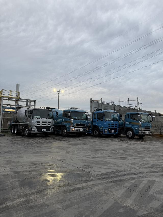 【松戸市・市川市/大型ドライバー】手取り最低保証月33万円以上