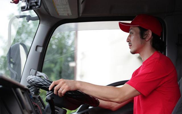 普通車免許可！転勤なし！人間関係◎風通しの良い職場です！（相模原市/2t・4tドライバー/引越し荷物配達）