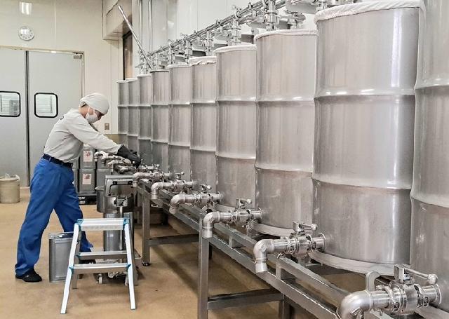 江東区/食品製造及び3ｔドライバー/大正12年創業の安定企業で正社員採用/年間休日124日/土日祝休み/食品製造未経験歓迎